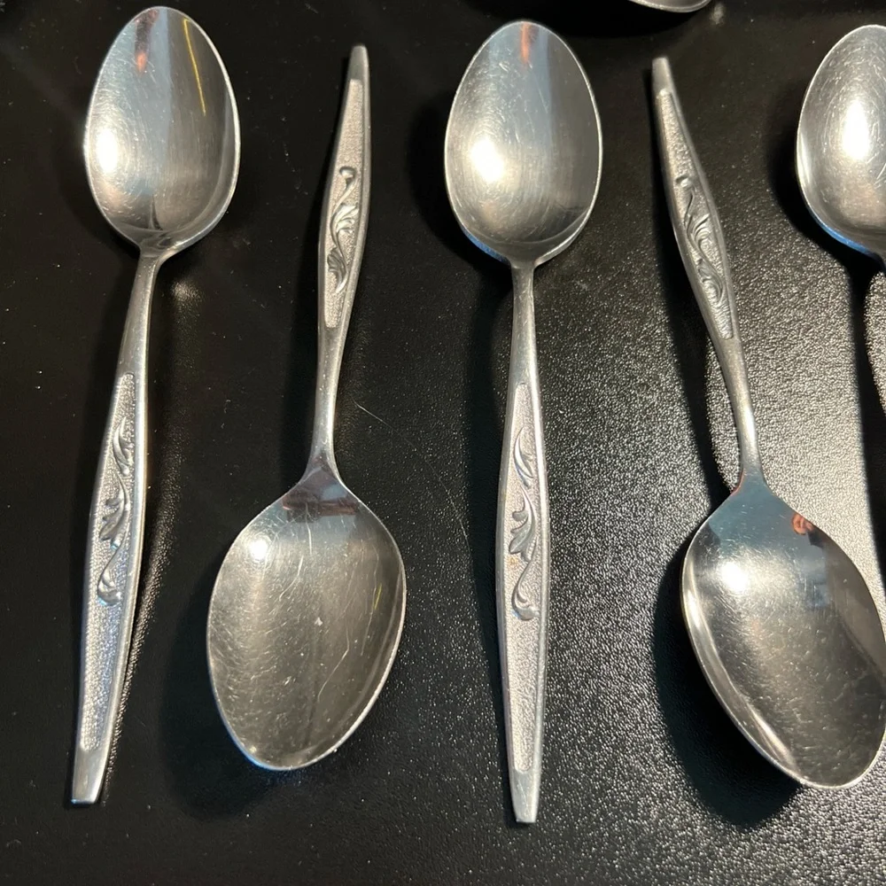 Carlton Stainless Woodcrest Flatware‎ Japan Lot Of 11 Soup Spoons